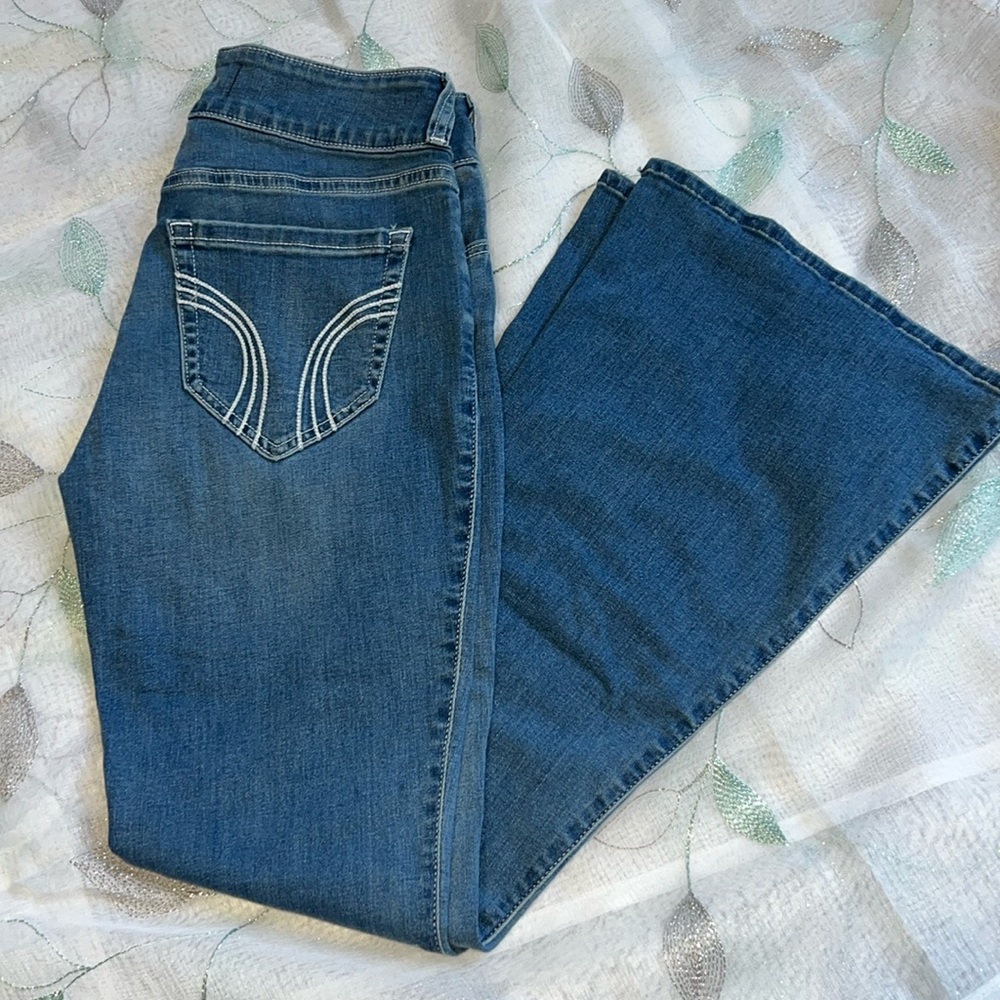 Hollister HIGH-RISE FLARE 4s